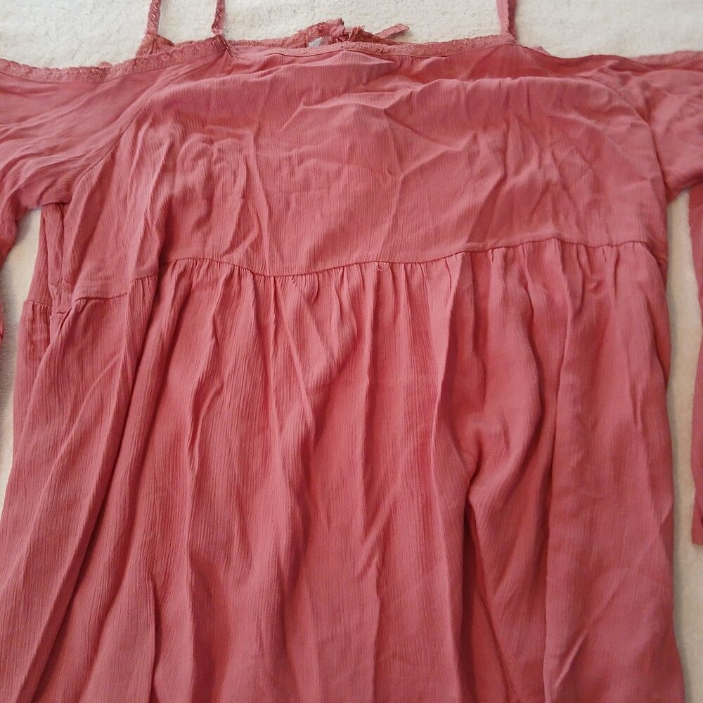 NWT Rue 21 Women 3X Flowy & Cold Shoulder Blouse - Picture 7 of 7